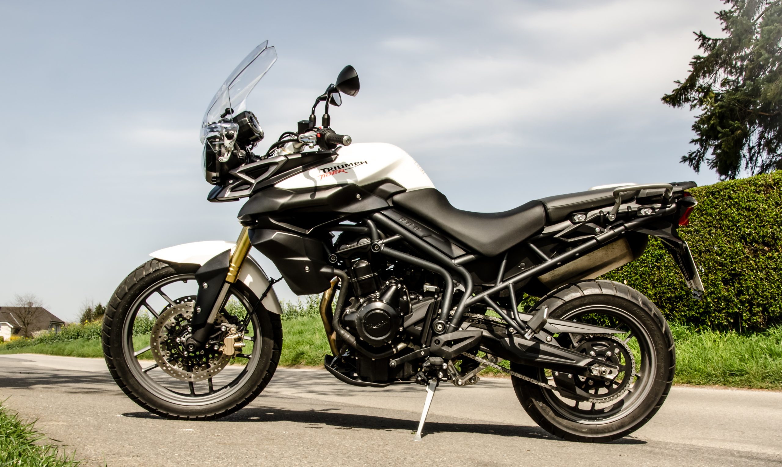 Triumph Tiger 1200: The Ultimate Long-Distance Adventure Motorcycle
